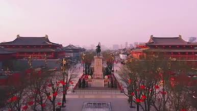 西安大唐不夜城贞观上将李世民雕像4K航拍视频的预览图